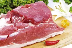 解冻肉先泡水就错了，肉店老板教我一招，迅速解冻吃着跟鲜肉一样图片