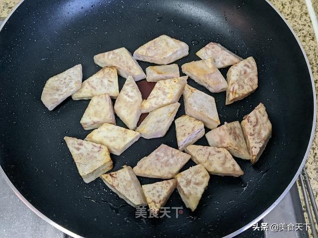 芋头的8种吃法！软糯入味，下饭又解馋，做一大盘都不够吃