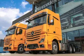 用户花百万购买的奔驰卡车实拍，最大尺寸驾驶室，内饰依然基础图片