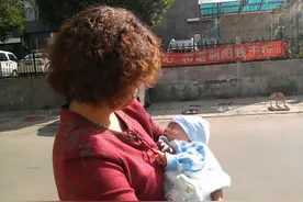 为什么姥姥带大的孩子通常会更喜欢奶奶？这4个原因，家长要反省图片