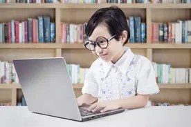 县镇小城居然请菲律宾人当外教！价格仅为欧美人1/3，这家公司赚翻了图片