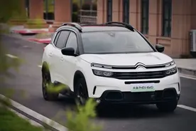 试驾天逸PHEV：换装多连杆独立后悬，舒适性再进阶图片