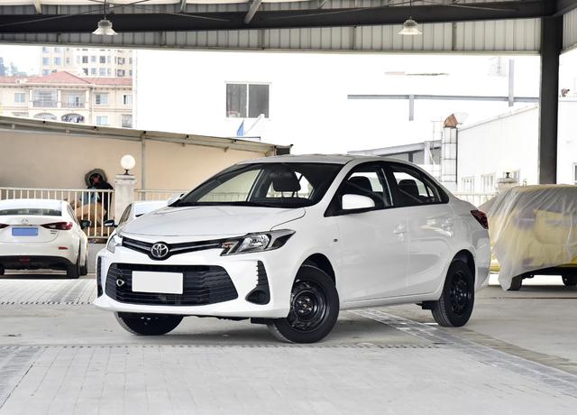 价格实惠的三厢丰田车，四缸自动挡油耗4.9L，经久耐用，实拍威驰