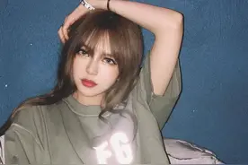 周扬青 = Yeezy Girl，名媛不穿AJ！图片