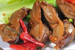 韩国妹妹来中国看哥哥，一上桌就呆了：你们这是在吃啥？图片