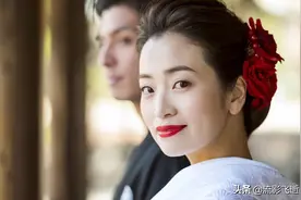 我55岁，娶了个25岁的女人，我发现她不图我的钱，却另有所图图片