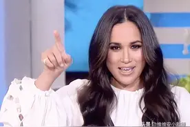 梅根访谈穿搭绝了，凭万元白色镂空衬衫登上热搜，高调奢华又优雅图片