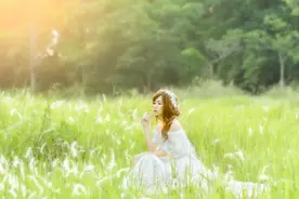 一个中年女人身上有这几个迹象，说明她越过越好图片