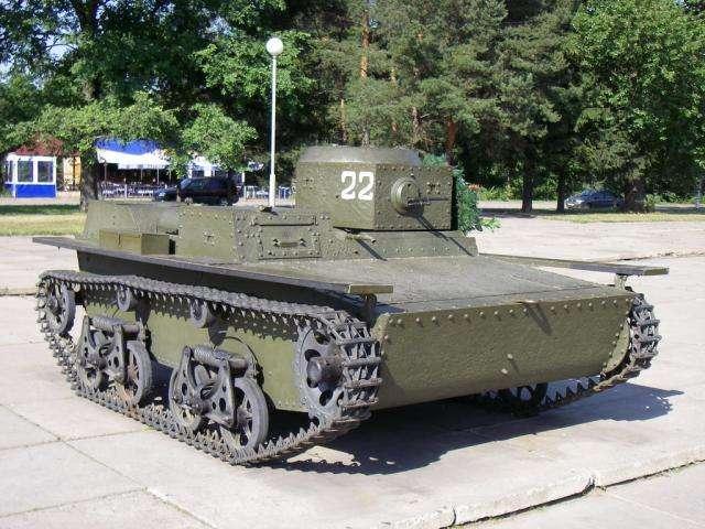 苏联两栖战车发展史，从T-37到PT-76，用鲜血和教训换来的崛起