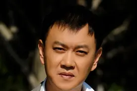 虽出演的都是小人物却成功或得观众喜爱，多次合作张嘉译走红图片