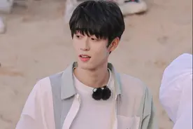 创4选手吴宇恒撞脸肖战，黑子挑拨离间，小飞侠反应却圈粉图片