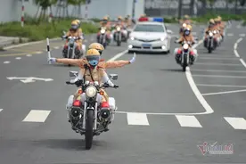 超飒！越南女骑警团正式亮相，专门负责保卫领导人所乘车辆图片