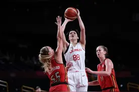 打进四强！日本女篮创造历史，上上签真有用，中国女篮却遗憾出局图片