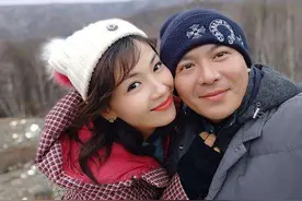 42岁刘涛罕秀恩爱！晒与老公王珂旧合影，力证夫妻感情好没婚变图片