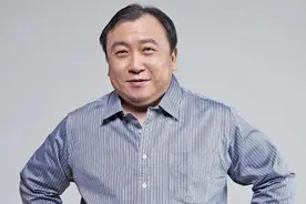 周星驰为什么选择退出荧幕？王晶一语道破真相：他面对不了自己图片