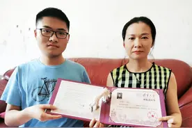 收到儿子清华录取通知书,宝妈忙发朋友圈炫耀,等来的却是“心寒”图片