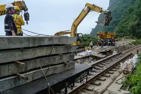 台湾铁路为什么一再出事？太鲁阁号惨案背后的复杂政商关系，巨亏多年难改革图片