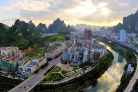 广西河池的金城江宜州两区，它们之间距离太远了，哪里才是中心呢图片