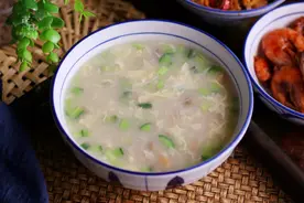 入秋多喝汤，别错过河南“平菇汤”，乳白鲜美，和骨头汤一样好喝图片