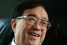 大导演谢晋与妻子很健康，为何4个子女三个智障？唯一正常的早逝图片