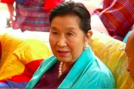 不丹91岁太王太后：生4女1儿仍因小妾失宠，强势夺权扶持儿子上位图片