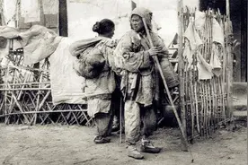 汉中乞丐往事：耍蛇、穿青、开红山，“叫花头”有三个女乞丐服侍图片