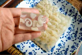 做水晶皮冻，记住“2不放2窍门”，不用熬也不用蒸，Q弹又透亮图片