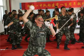 军歌嘹亮 党旗飘扬——武警宿迁支队严密组织“人民军队忠于党”歌咏比赛图片