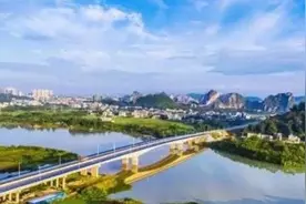 广西玉林的第一高楼，位置不在市区反而在县城，会是你的家乡吗！图片