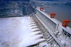 三峡工程大发现，7000年前特异人种重见天日，只因专家发现一怪物图片