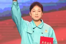 最美产业工人 重庆市万州区三峡技术纺织有限公司细纱车间操作师李周霞：她凭着一股“莽”劲成为纺织行业大师图片