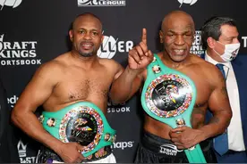 泰森的胜利被抢劫，国外拳迷气到爆粗口图片