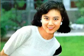 幸运的严晓频：当红时嫁初恋赴美陪读，被姜文挖掘再度爆红很幸福图片