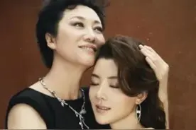 万万没想到，她们竟是母女！妈妈风华绝代女儿亭亭玉立，你都认识图片