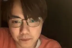 张敬轩再谈被《我是歌手》封杀：真的很痛苦，精神、身体受到打击图片