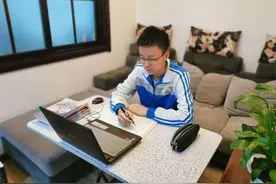 中考数理化全满分 努力和坚持是秘诀图片