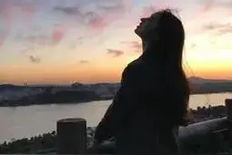 女儿找了个已婚男人，妈妈带她去了三个地方图片