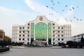 江苏宿迁最好的的四所高中，用成绩说话，一代新人胜旧人图片