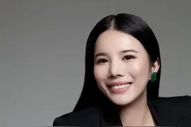 与何超莲是闺蜜，与贝嫂是朋友，名媛余晚晚的生活有多奢侈？图片