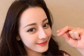 热巴睡前护肤7个步骤，值得女生学学，敷面膜的方法太实用了图片