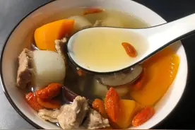 开学了，炖一盅山药牛肉汤给孩子喝，补充免疫感冒少，味美清甜图片