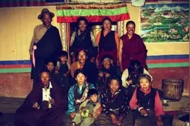 现存的一妻多夫制图片