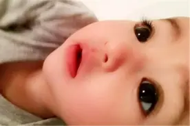 娃聪不聪明，从眼睛就能看出来，如果有这三个特征，说明智商不低图片