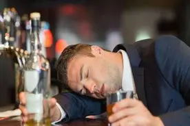 为什么混着喝酒感觉容易醉？图片