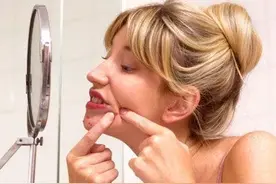 脸上总是长痘是咋回事？跟辣椒无关，最先戒掉的是这3类食物图片