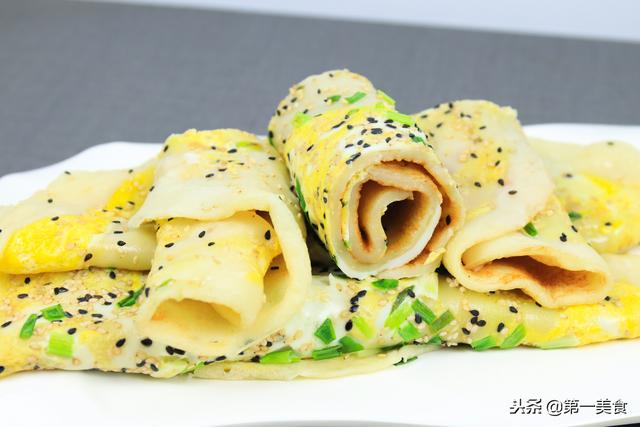 鸡蛋饼做法家常（几个鸡蛋）
