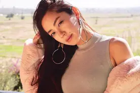 33C《夜蒲》女主嫌自己胸太小，如今要找人搓到变D cup图片