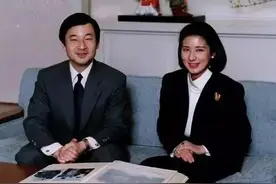 日本天皇娶媳妇也不容易，追求七年才求婚成功，最终得到幸福结局图片