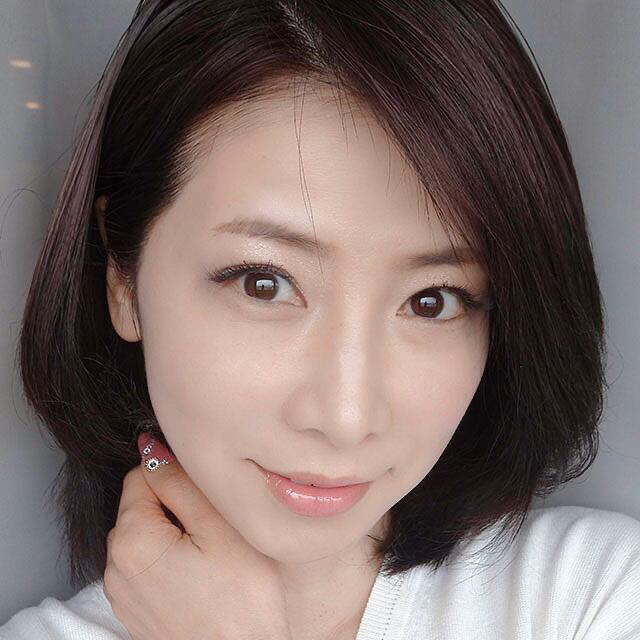 日本53岁"童颜魔女"水谷雅子,面容维持超好,保养秘籍受追捧