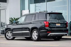 北京BJ90 3.0T，换标的奔驰GLS，售价近100万图片